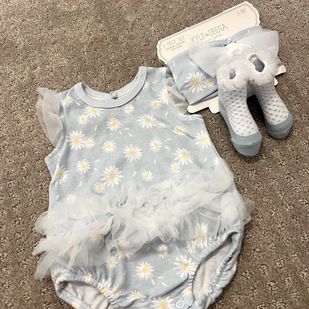 Kyle and Deena infant set